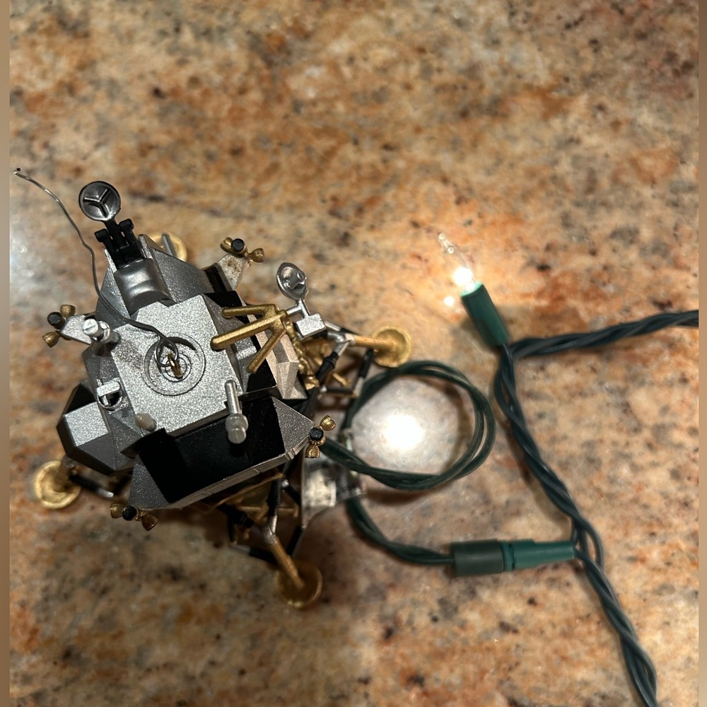 Hallmark 1998 Apollo Lunar Module #3 of Series Journeys Into Space Collection. - Picture 7 of 10